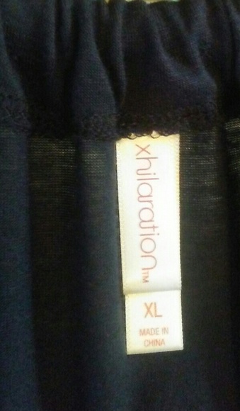 Xhilaration white and navy tank top. Size Xl - Picture 2 of 2